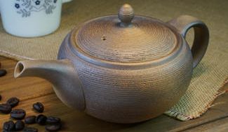 クラウドファンディングプロジェクト：ありそうでなかった！レギュラーコーヒーを気軽に簡単に淹れられる「一心窯・常滑焼・焼締コーヒー急須」