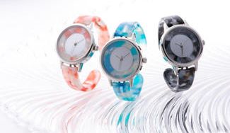 クラウドファンディングプロジェクト：白シャツに似合う、爽やかなキャンディカラーの鯖江バングルウォッチ【各色30個の限定販売】