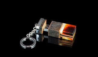 クラウドファンディングプロジェクト：「北の黄金」で 作られた応用美術品：琥珀の生活用品でプチ贅沢を