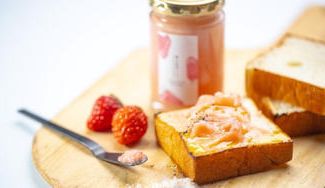 クラウドファンディングプロジェクト：南房総産の苺100%おもてなしの「ろくやグループ」が地元生産者と共に創り上げた、苺バターをお届け。