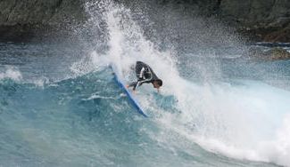 クラウドファンディングプロジェクト：「いつかやってみたい」を今年やろう。最高峰のプロが教える『プレミアム・サーフィン・スクール』