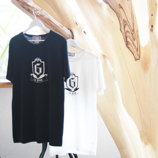 ロゴTシャツx１枚+ロゴステッカーx1枚