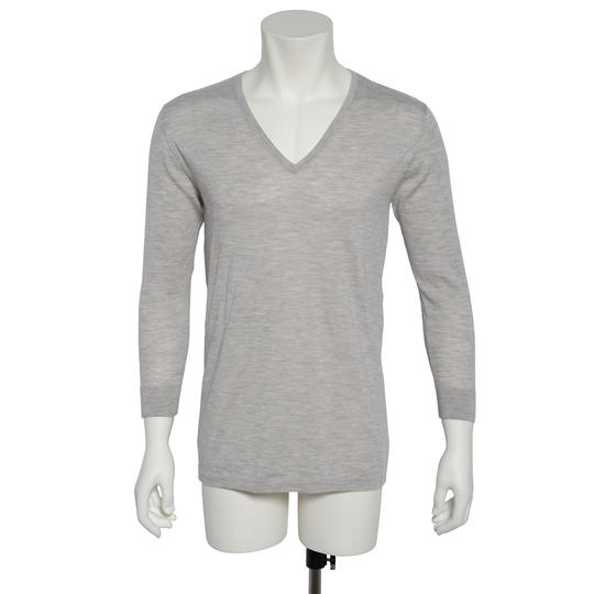 Vネック八分袖シャツ