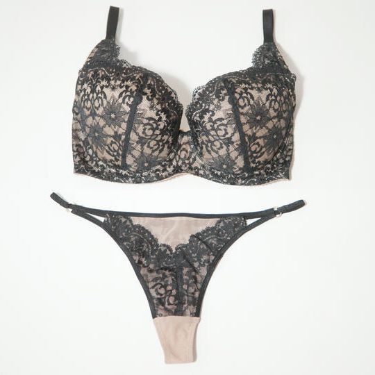 ivyy 新作モデル Aster series(アスターブラック)ブラ＆タンガセット