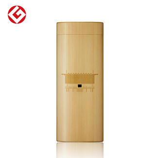 無垢の檜の美しさをそのままに「かみだな／むく」