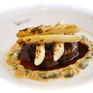 【東京】【ルグドゥノム ブション リヨネ】美食のプレミアムテーブル　ランチまたはディナーコース 1組2名様