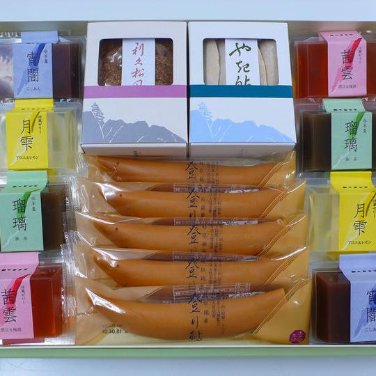 玉井屋本舗夏のお菓子揃え＋ドアラコラボTシャツ