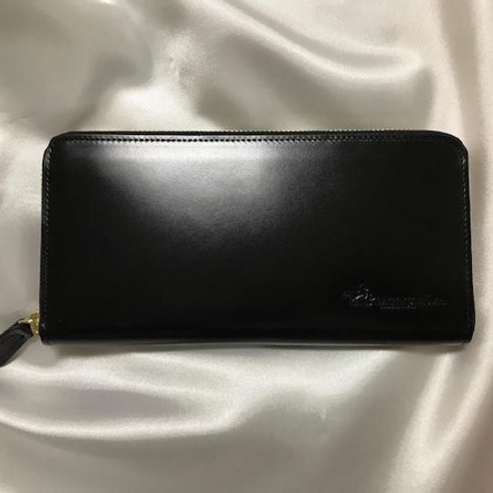 【13%OFF】ラウンドファスナー長財布「レガシーアーティスト」プラチナブラック
