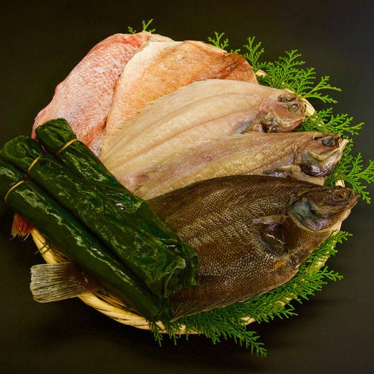 風待ちお魚屋さんの目利きセット  美味しい海藻とお魚  -スペシャル-