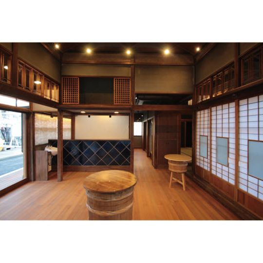 男山酒造大正期の歴史ある酒蔵案内＋和館で試飲と新銘柄酒のおもてなし