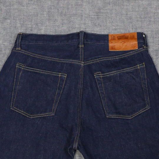 『琉球藍』100％デニム（ストレートジーンズ）