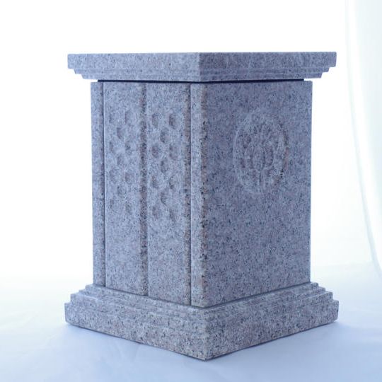 サードハウス「いつでも墓参り」　中国産地みかげ石使用（外国材）