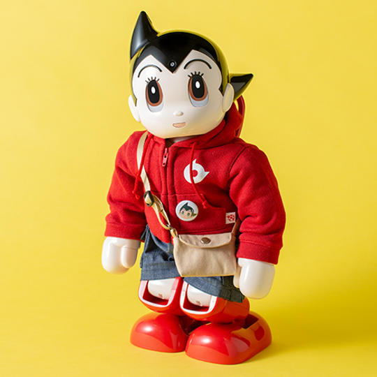 【限定アイテム付きセット】ATOM+ATOMウェア(通常版)赤色パーカー・デニムパンツ+ショルダーバッグ&缶バッジ