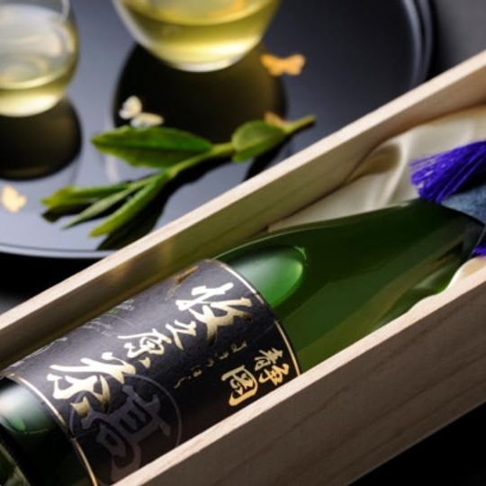 【5本限定】牧之原の「雫茶」金印 720ml 桐箱入