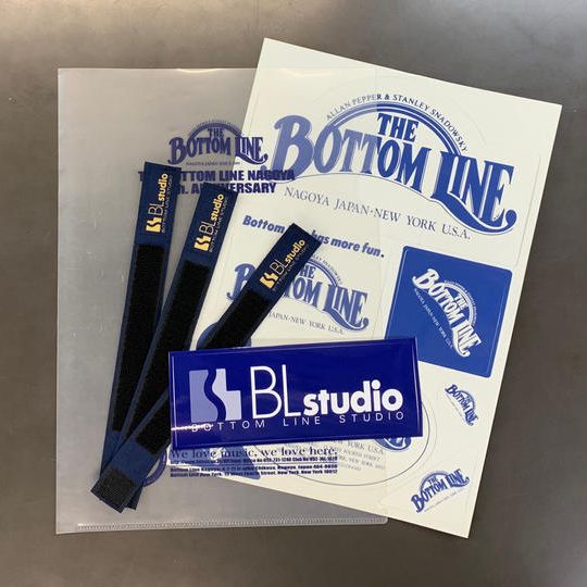 D.社長よりお礼メール＆1年間の店舗内お名前掲出＆スタジオご利用回数券＆オリジナルグッズセット