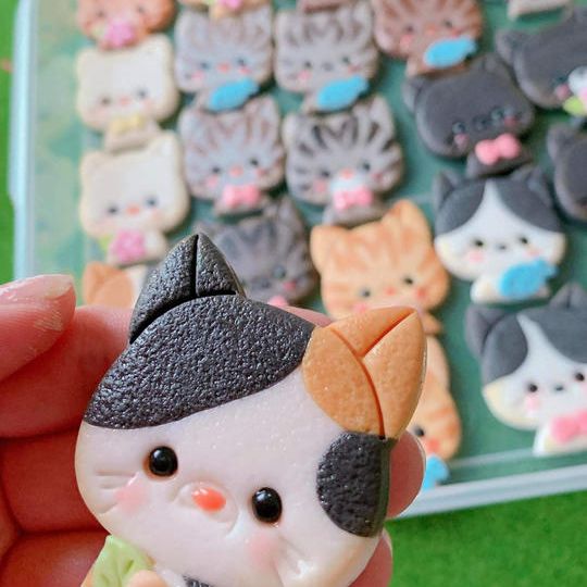 【猫グッズで応援コース】猫ちゃんマグネット1個・猫ちゃんシール付きお礼のお手紙