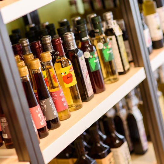 スタッフ厳選食材・食品セットを６ヶ月間毎月お届け！