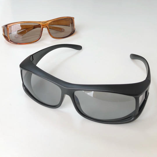 【5%OFF】LEOTTI 調光偏光オーバーグラス 1個