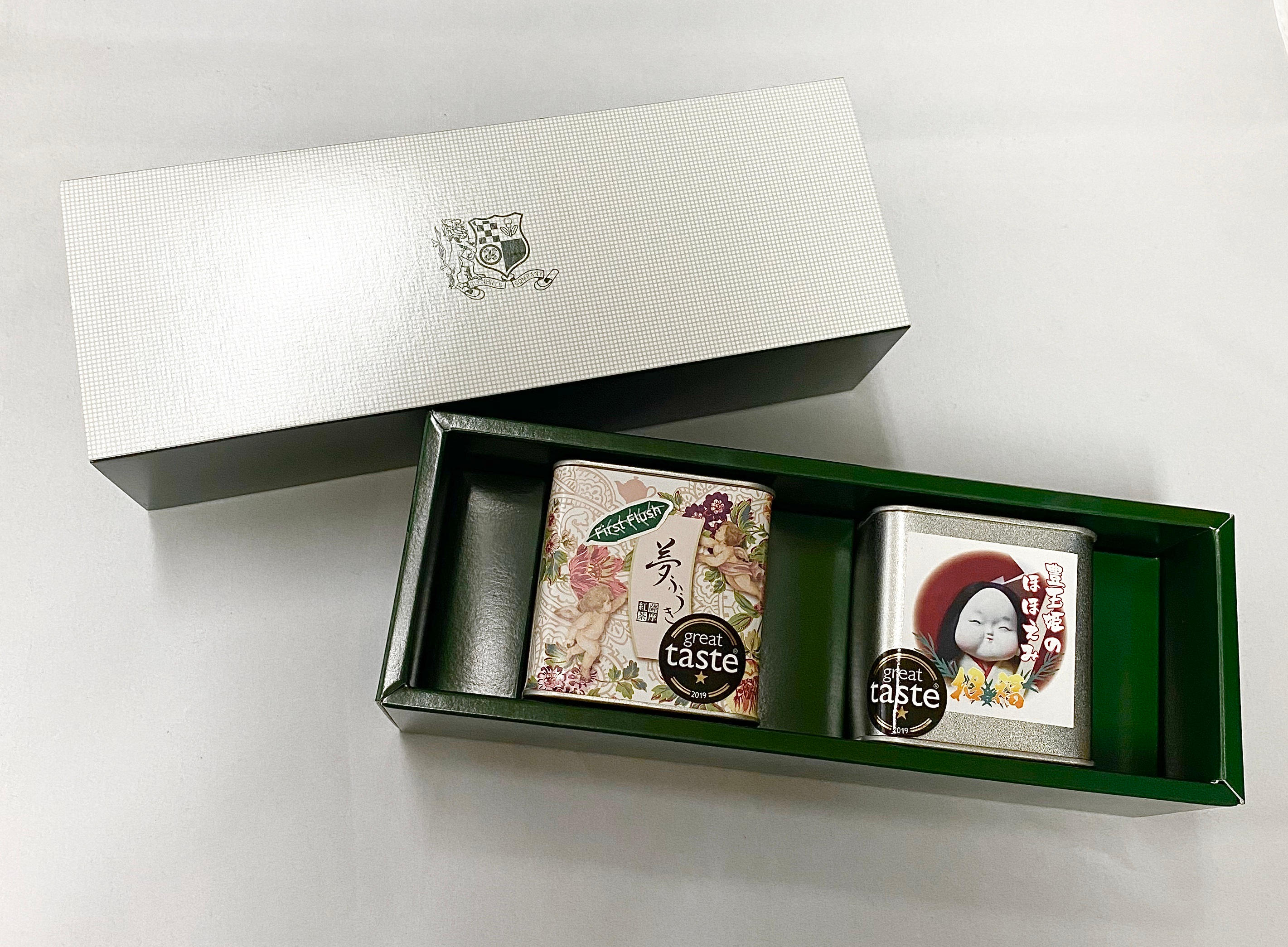 確認用❣️紅茶缶色々✨超レア物あり❣️セレクト頂きましたので後日出品し直します❣️ エレガントなフローラルデザインの紅茶缶！ New English Tea（ニュー