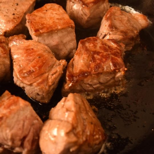 【お買い得】　熟成サイコロステーキ　500g