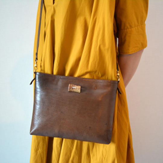 レザーサコッシュ　SPRINGS限定割　5％OFF　