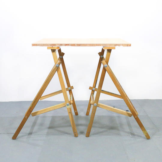 【ご支援へのリターン】副産物でつくった家具/馬脚と天板