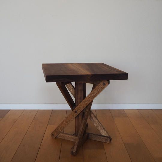 「Z」の組み合わせスツール/サイドテーブル