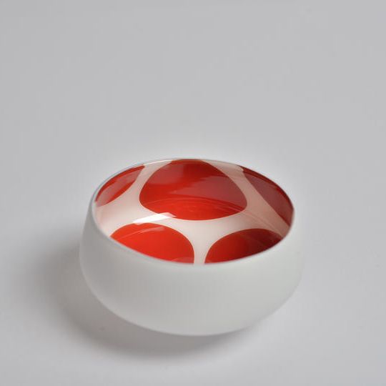 white and red 酒盃 ドット柄 平形