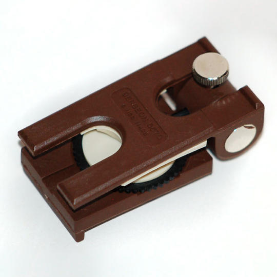 両ネジ外し工具