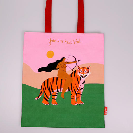 「南三陸ミシン工房」縫製 プリントトートバッグ 「Josie Portillo 作 / 被災地の女性」