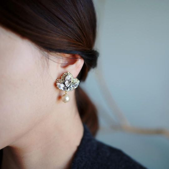 【先行販売】月下美人のピアス・イヤリング　Swarovski ver.