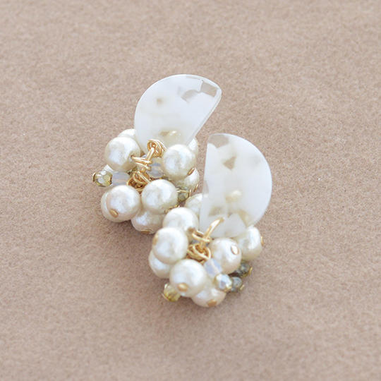 [ 最終分 ] コットンパールブーケ ピアス・イヤリング - スノーホワイト -