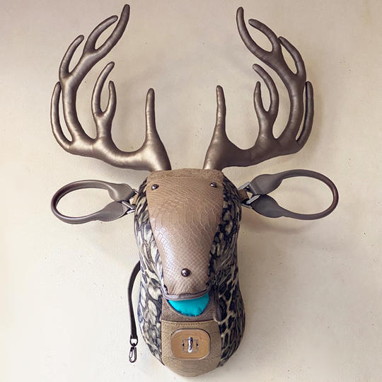 	バッグをトロフィーに(Mサイズ大きめ)