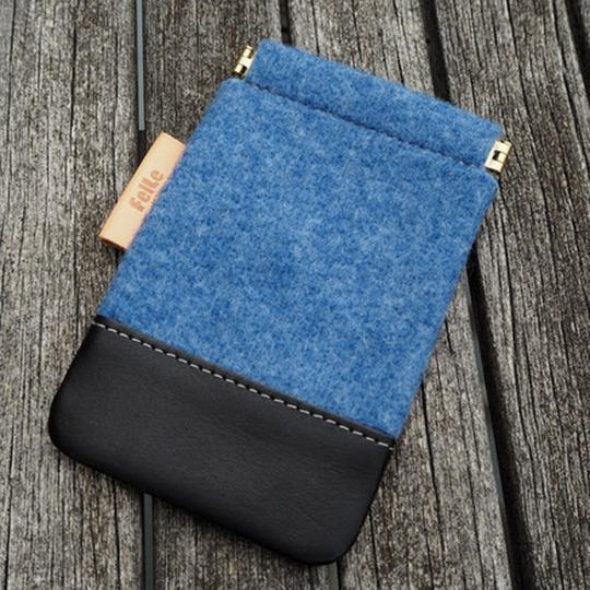 再生フェルトを使ったモバイルケース
