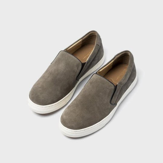 最高級カーフレザー使用、雨でも安心の超撥水スエードスリッポン　グレー26cm （一般販売価格17,800円）