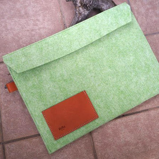 再生フェルトを使ったドキュメントファイル（A4対応）