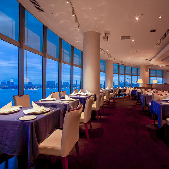 プラン② カップル向けランチコース＋2時間飲み放題（窓側確約、2名利用、平日・土曜日限定）