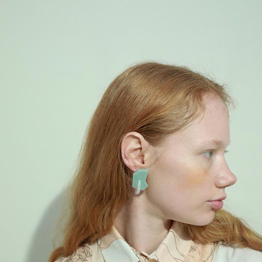 [ 金属アレルギー対応 ]　アクリルアクセサリー　Aim