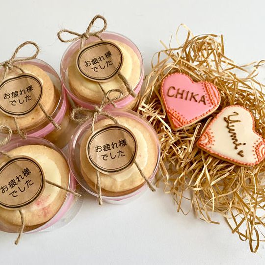 苺とピスタチオのクッキー28枚＋お名前入りクッキー2枚