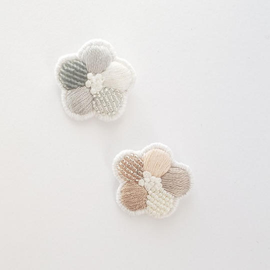 ⑦【Creema SPRINGS限定価格】 お花型ブローチ