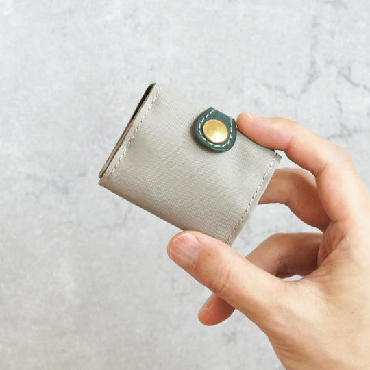 超コンパクトになる不織布マスク専用ケース《10％オフ》