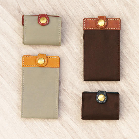 【4個セット】不織布マスク専用ケース《21％オフ》