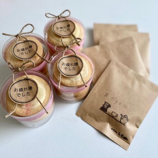 苺とピスタチオのクッキー28枚＋自家焙煎ドリップコーヒー4袋