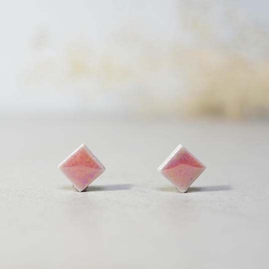 TAGAKU オリジナルタイル　ピアス or イヤリング　　Sakura  Pearl