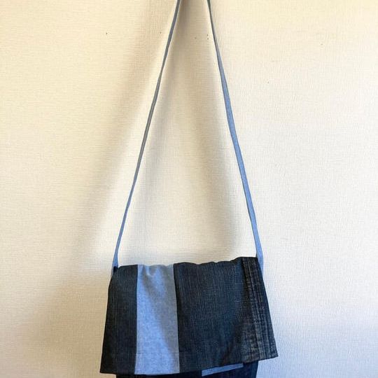 楽ちんバック❤️デニムのバイカラーショルダーバック（水色、デニム）