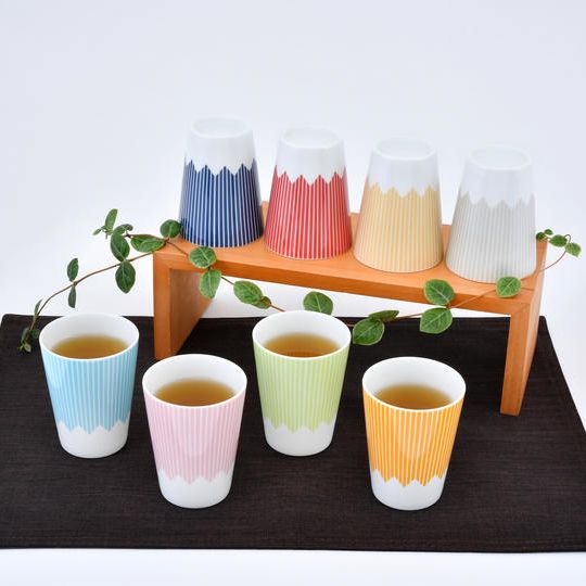 富士山モチーフ　カップ（ＨＬ） パステルカラー４色セット（プチ皿４個付き）