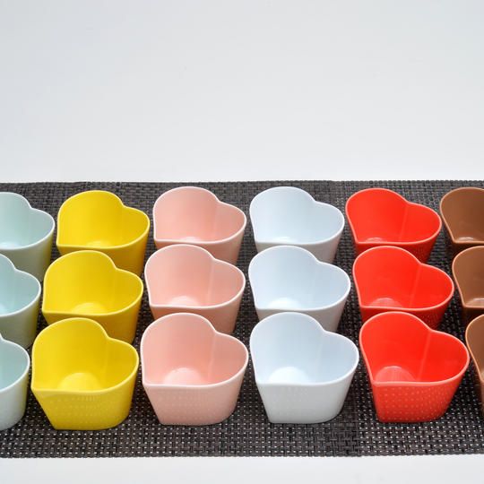 ハート　６個セット（５個分の価格で、お好みの色を６個お届けします）