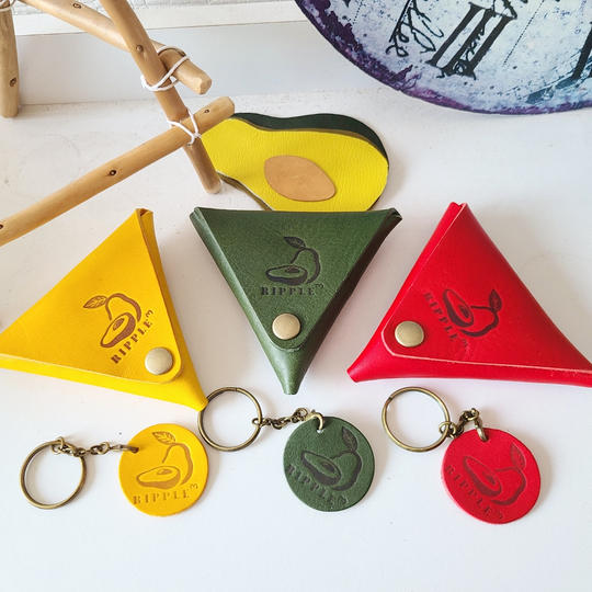 【ライトなご支援セット】アボカドロゴの付いた革小物セット