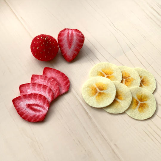 書籍とフルーツの断面セット