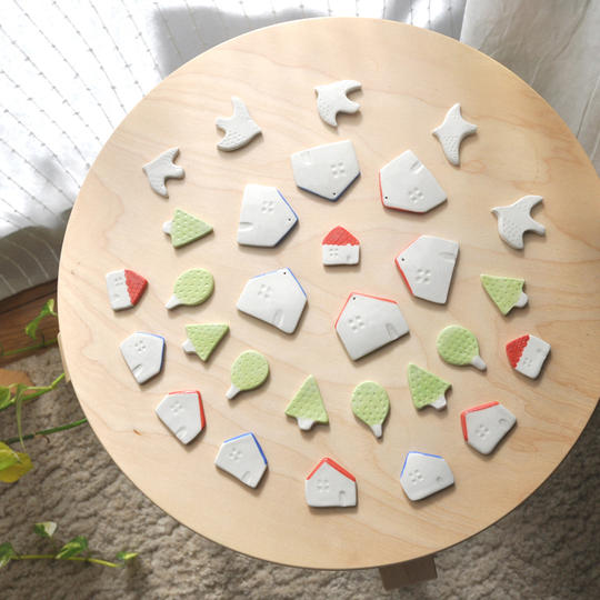 【オンライン】ワークショップB　陶器のブローチ